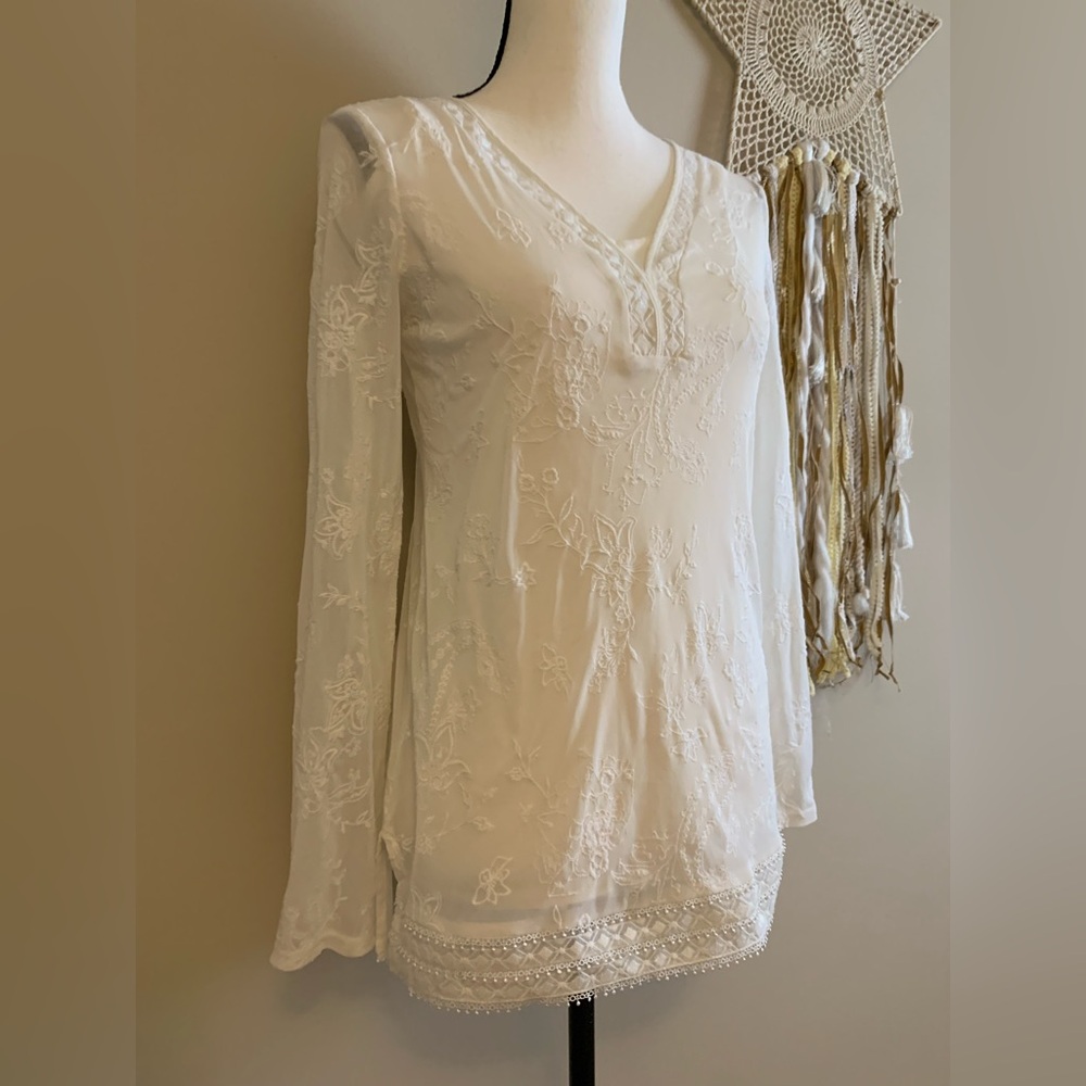 D O N A T E D 
White House Black Market size xs shirt w tank top EUC GS B58 - Picture 3 of 7